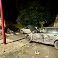 VICTOIRE DU PSG : IL PERCUTE DEUX VOITURES ET UN LAMPADAIRE.