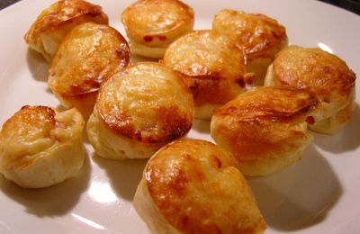 Mini-crêpes soufflées aux lardons