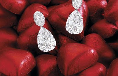 Important and impressive pair of diamond pendent earrings, Harry Winston