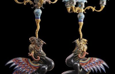 Paire de dragons en émaux cloisonnés et champlevés. Fin de la dynastie Qing (circa 1900)