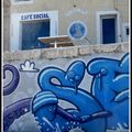 Place de l'Hospitalet à Sète, véritable terrain de jeux des artistes