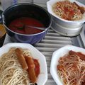 Spaghettis à la sauce tomate et aux saucisses (Bio) la recette du mercredi