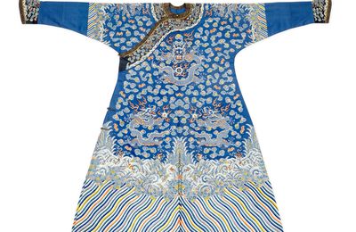 An exceptionally rare imperial double-sided embroidered silk 'dragon' robe, jifu, early 19th century