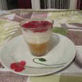 verrine tricolore, compote et fromage blanc