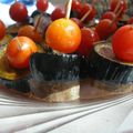 Brochettes de saucisse de foie, aubergine et tomate cerise
