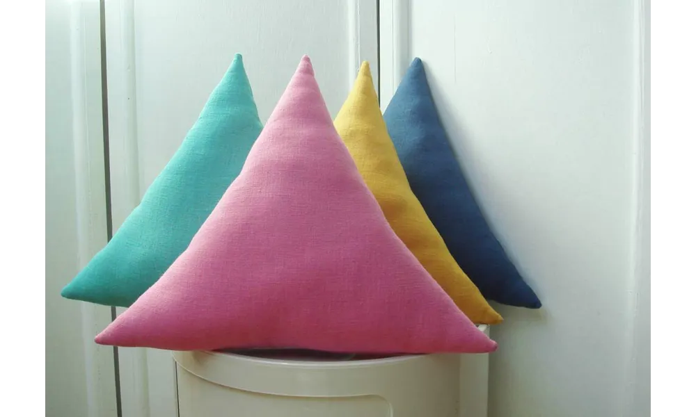 Coussin triangulaires : nouveaux coloris