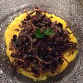 Lentilles et champignons sur lit de polenta