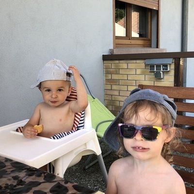 Soleil, piscine ... en famille