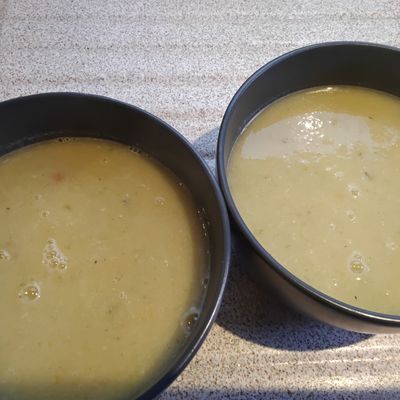Soupe de céleri-rave au parmesan 
