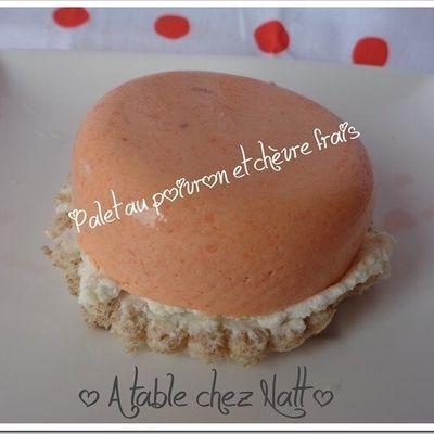 Palets à la mousse de poivron et chèvre frais
