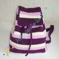Sac à dos violet crocheté avec Creative Cotton aran de Rico Design