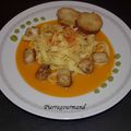 Tagliatelles aux Saint Jacques, purée Saint Germain, coulis de carottes 