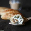 roquette et menthe avec chèvre et figues pour des mini feuilletés