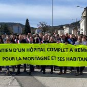 EN IMAGES. Manifestation dans les rues de Remiremont pour le maintien des urgences de l'hôpital