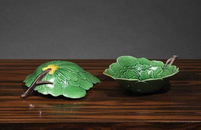 Deux coupes en forme de feuilles, Chine, époque Kangxi (1662-1722)