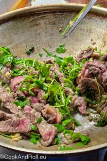 Straccetti con la rucola de irish angus rib eye au wok demeyere