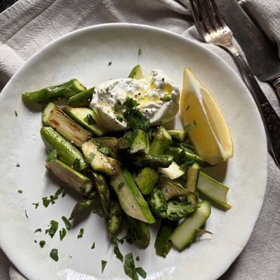 Asperges vertes et burrata