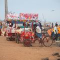 PROMENADE SUR LE BORD DE MER A PONDICHERY