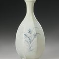 A Korean blue and white faceted bottle vase, Joseon dynasty, 18th century