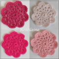 Crochet flowers for breast cancer/ Des fleurs au crochet contre le cancer du sein