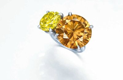 An unique coloured diamond ring, by JAR