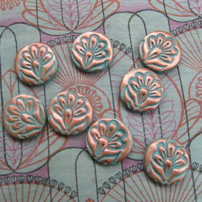 c'est la môme aux boutons, ton, aux boutons de ...