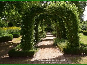 Les jardins d'AINAY-Le-VIEIL [18200] AINAY-LE-CHATEAU
