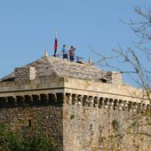 La tour du Viala-du-Pas-de-Jaux " Le phare du Larzac " - Guide Touristique