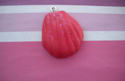 Pendentif Madeleine framboise