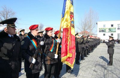 En prévision de la signature de l'accord d'association avec l'UE, le gouvernement moldave fait désarmer la police de Gagaouzie.