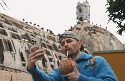 « I love Peru », naissance d’un nouveau duo de cinéma ?- Rencontre avec le duo Raphaël Quenard et Hugo David