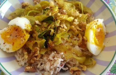 SALADE DE RIZ AUX COURGETTES ET OEUF MOLLET