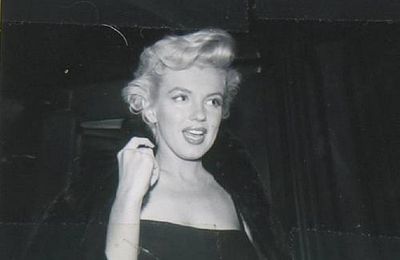 4/10/1954 Pré-Projection There's no Business...