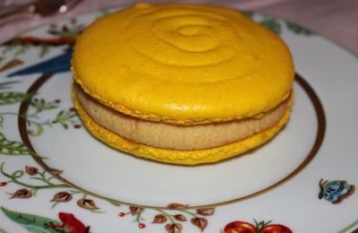 Macaron à la mangue