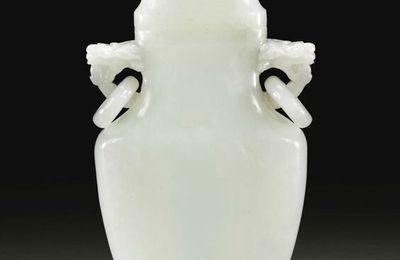 Vase couvert en jade blanc, Dynastie Qing, XVIIIe siècle