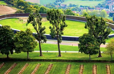 L'anneau de la mémoire du mémorial de Notre-Dame-de-Lorette.