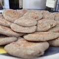 Petites galettes de blé noir aux oignons