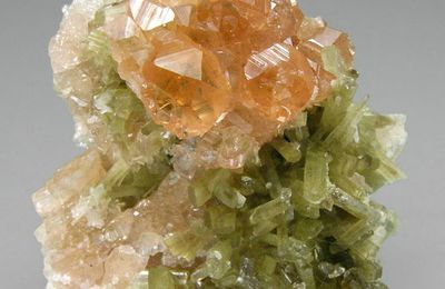 Grossular (Hessonite) with Vesuvianite / Québec, Canada 