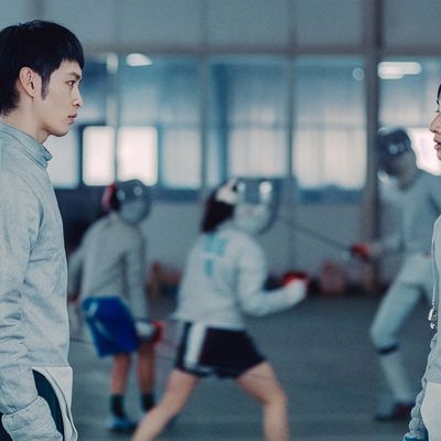 [CRITIQUE]  En garde; Nelicia Low : un suspens à fleuret moucheté