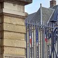 L'humeur d'Eric Valin: le pavoisement technocratique de la préfecture de région ne correspond pas à la Normandie du réel...