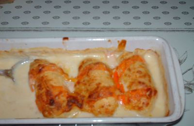 QUENELLES en sauce blanche aux lamelles de carottes