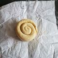 ...Pâte feuilletée escargot, facile et rapide et très croustillante...