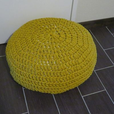 Pouf au crochet
