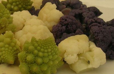 TRIO DE CHOUX-FLEURS : BLANC, VIOLET ET ROMANESCO