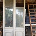 Portes anciennes vitrées de bistrot 200,00 euros Vendu