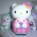 Coin bank Hello Kitty Sakura ( 1976-2011 )