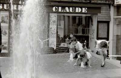 Scènes vues à Sablé-sur-Sarthe en juillet 1991