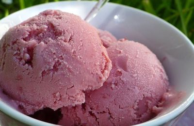 Glace au yaourt et aux fraises