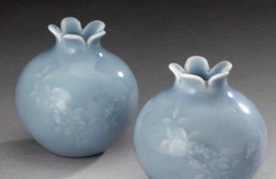 A pair of  lavender-blue 'Pomegranate' vases. Haorang Tang mark, Daoguang Period