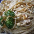 Spaghettis à la ricotta, amandes et pignons de pin